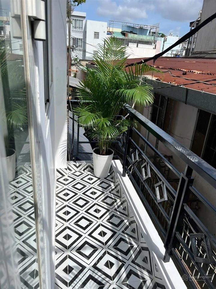 Bán nhà 3 tầng bùi văn ba  quận 7