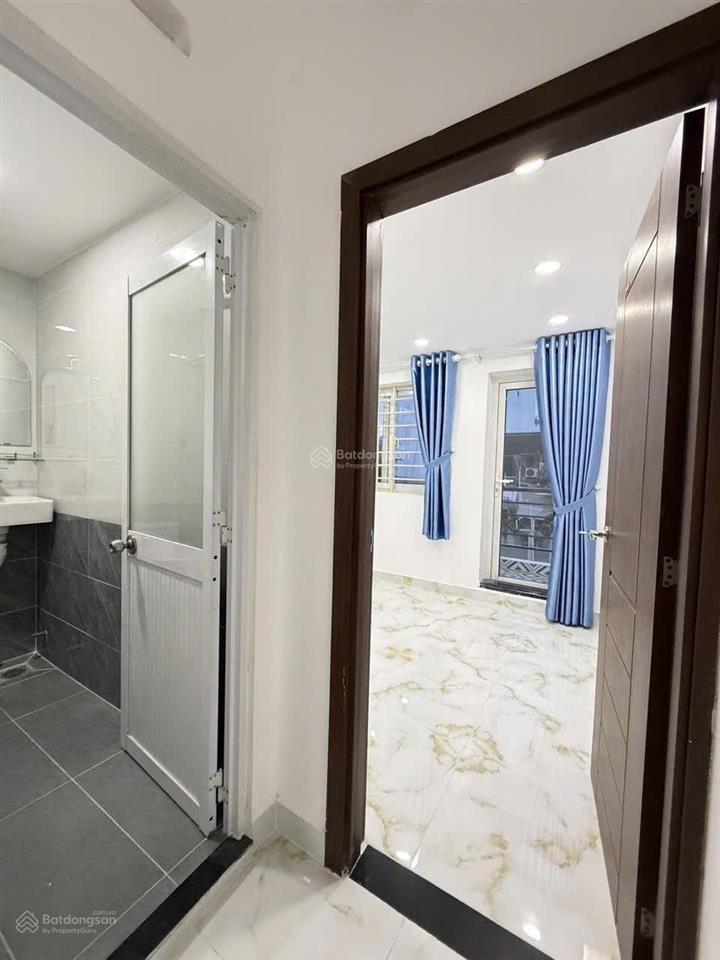 Bán nhà 3 tầng bùi văn ba  quận 7