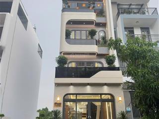 Nhà phố siêu vip q7 full nội thất cao cấp.