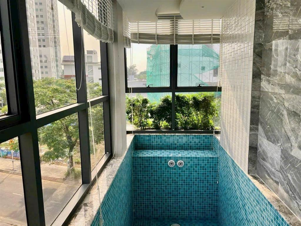 Biệt thự cạnh phú mỹ hưng  nguyễn lương bằng  quận 7