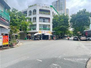Cho thuê tầng trệt tòa nhà 4 tầng liền kề phú mỹ hưng, quận 7