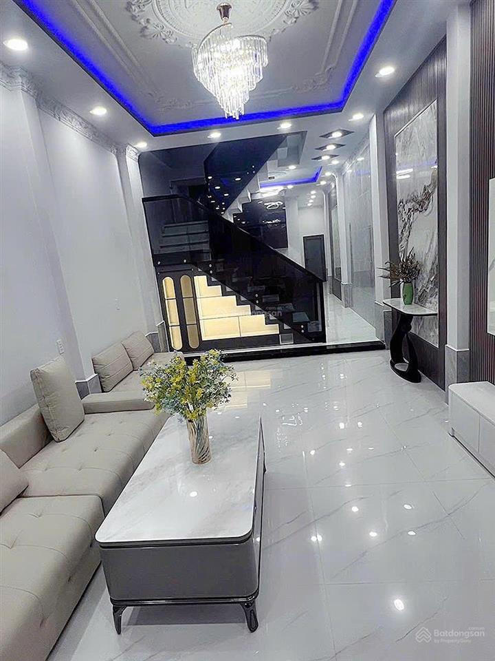 Quận 7  nhà phố gần chợ lý phục man nhà mới  dọn về ở ngay.