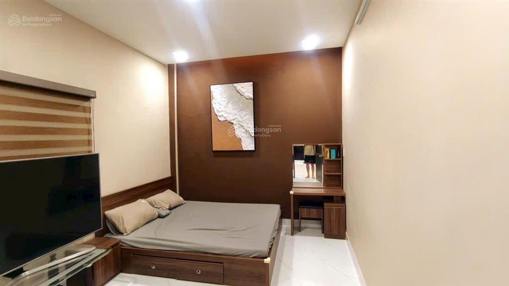 Siêu phẩm nhà sổ hồng riêng  phạm hữu lầu, nhà bè.