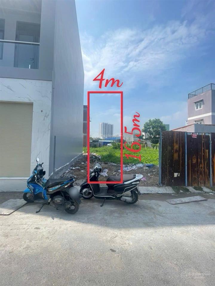 Chỉ có 1 lô đất hiếm có  đường nhựa xe hơi  điện âm  thông tứ hướng  cách chợ 150m.