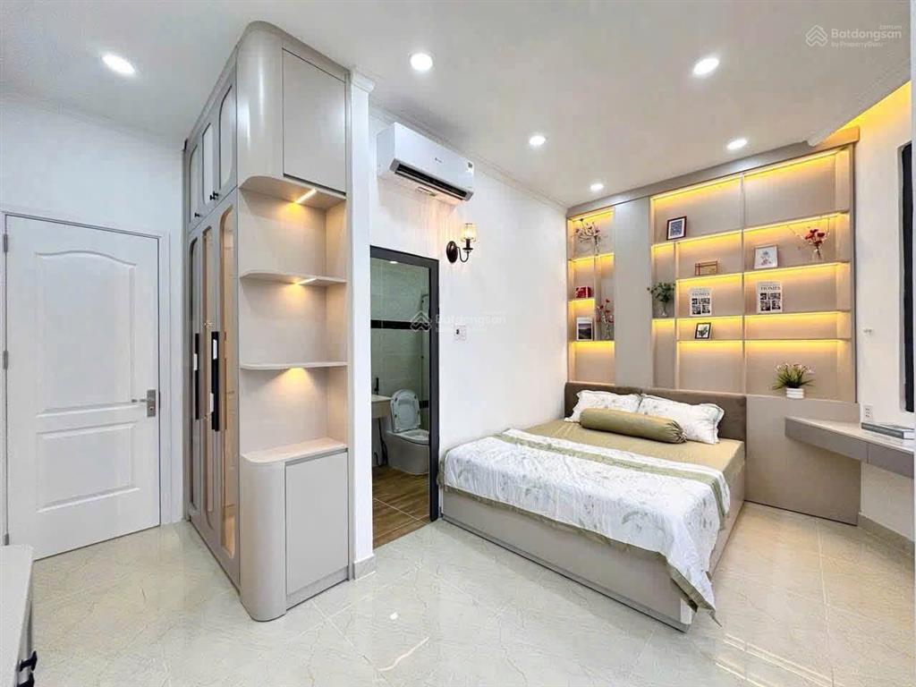 Biệt thự góc 2 mặt tiền kdc petechim full nội thất