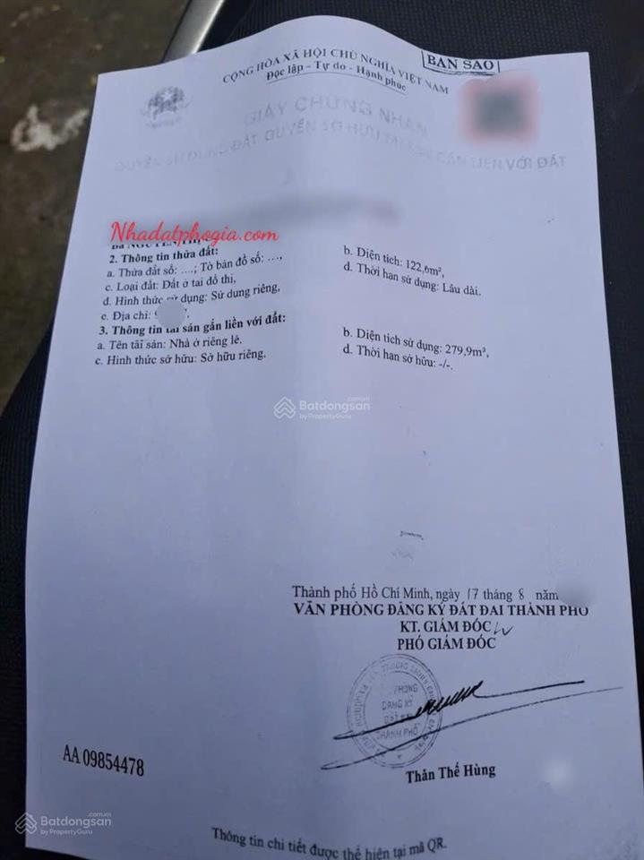 Nhà 3 tầng  ngay chợ  quận 7