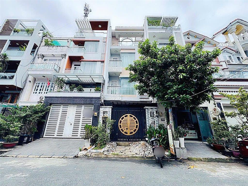 Phú thuận nhà phố 4 tầng có thang máy đường 13m  cách phú mỹ hưng q7 tầm 300m.