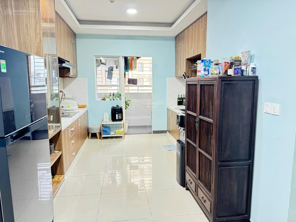 Quận 7 chung cư đức khải era town căn 161m giá chỉ 4,8 tỷ.