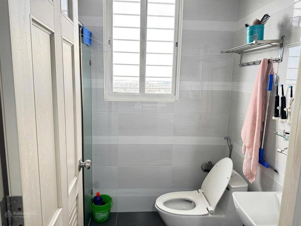Quận 7 chung cư đức khải era town căn 161m giá chỉ 4,8 tỷ.