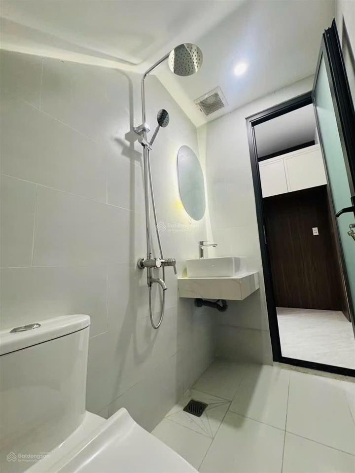 Quận 7 nhà mới 100% full nội thất 2 phòng ngủ .