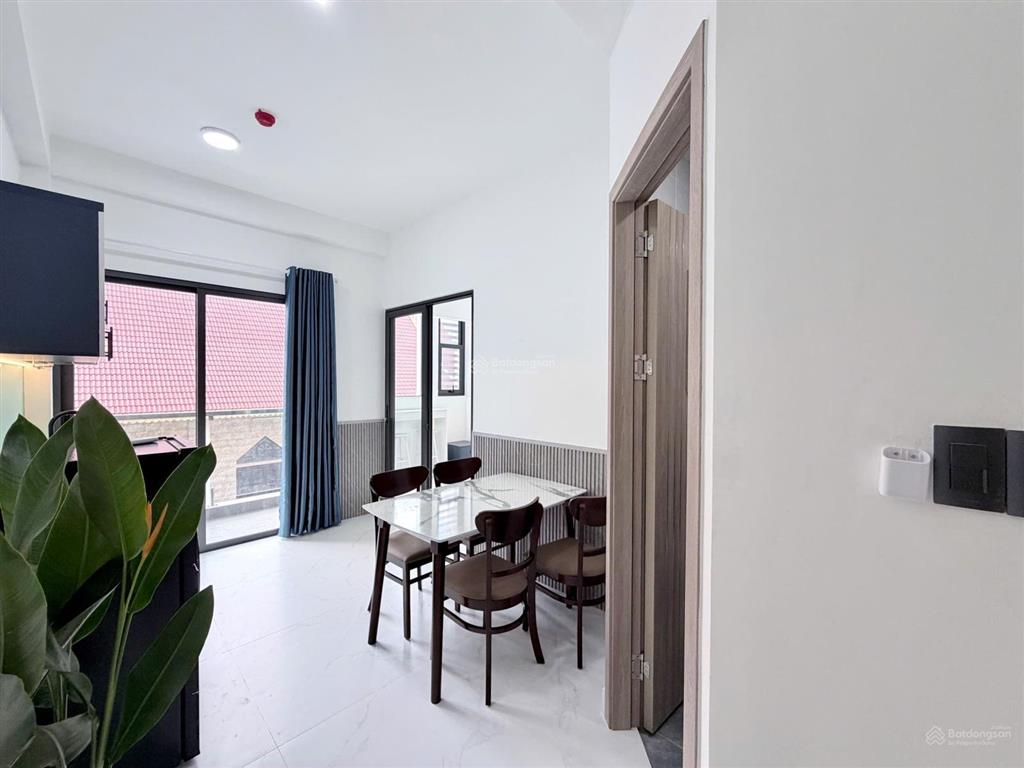 Khai trương căn hộ 1 phòng ngủ tách bếp mới 100%  hầm xe thang máy  máy giặt riêng