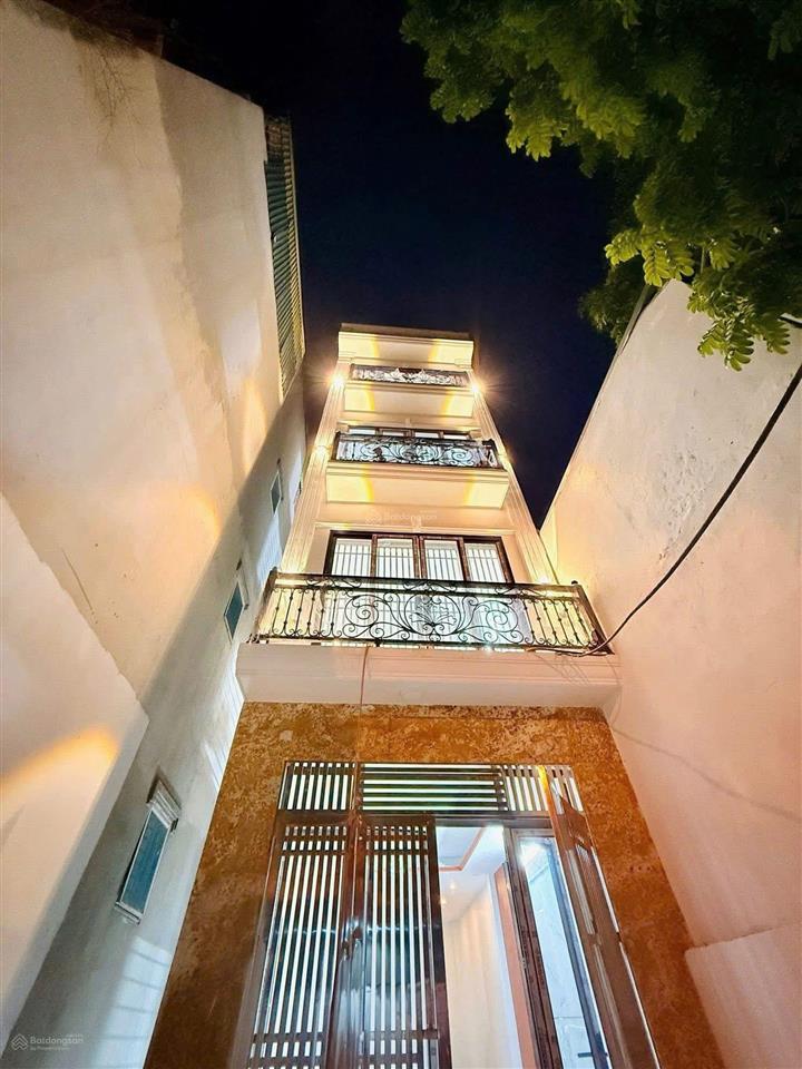 Khâm thiên đống đa 36m  6 tầng thang máy lô góc xây mới full nội thất nhỉnh 9 tỷ