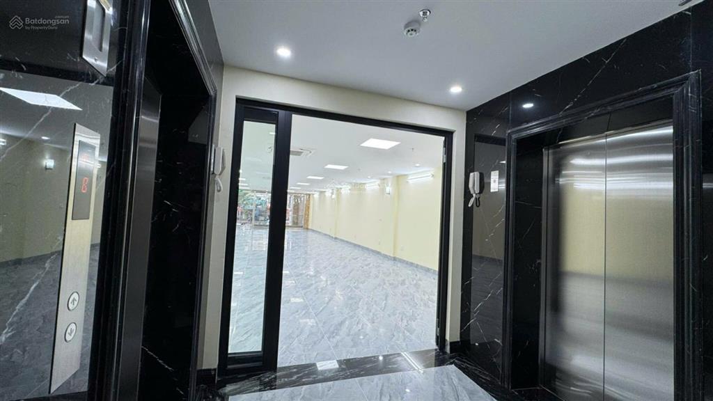 Nhà mặt phố đại la gần chợ mơ 265m 9 tầng mặt tiền 8m thông sàn nở hậu 170 tỷ  0797 277 ***