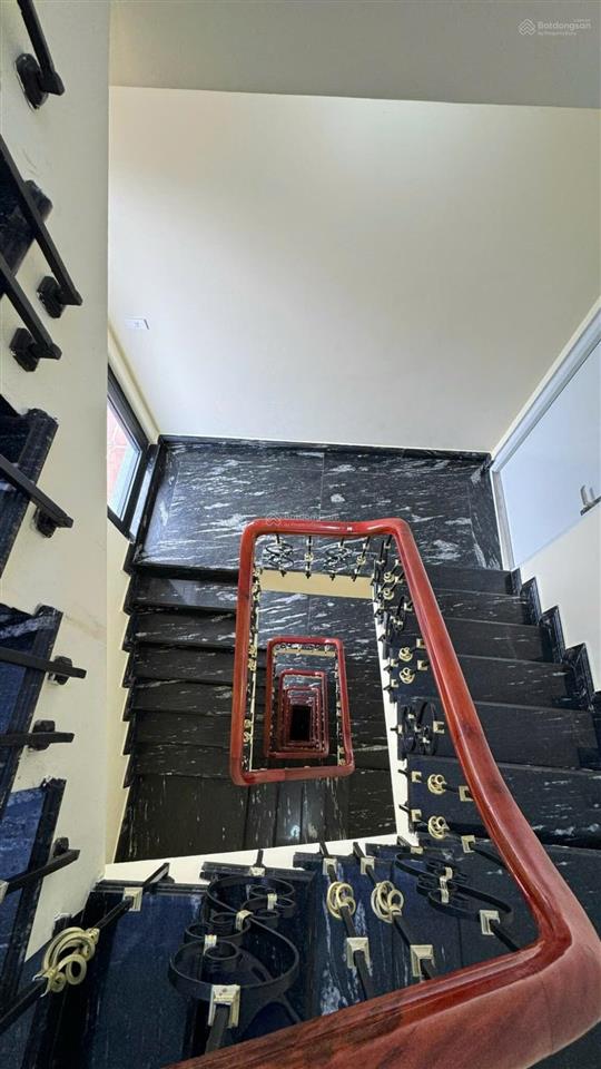 Nhà mặt phố đại la gần chợ mơ 265m 9 tầng mặt tiền 8m thông sàn nở hậu 170 tỷ  0797 277 ***