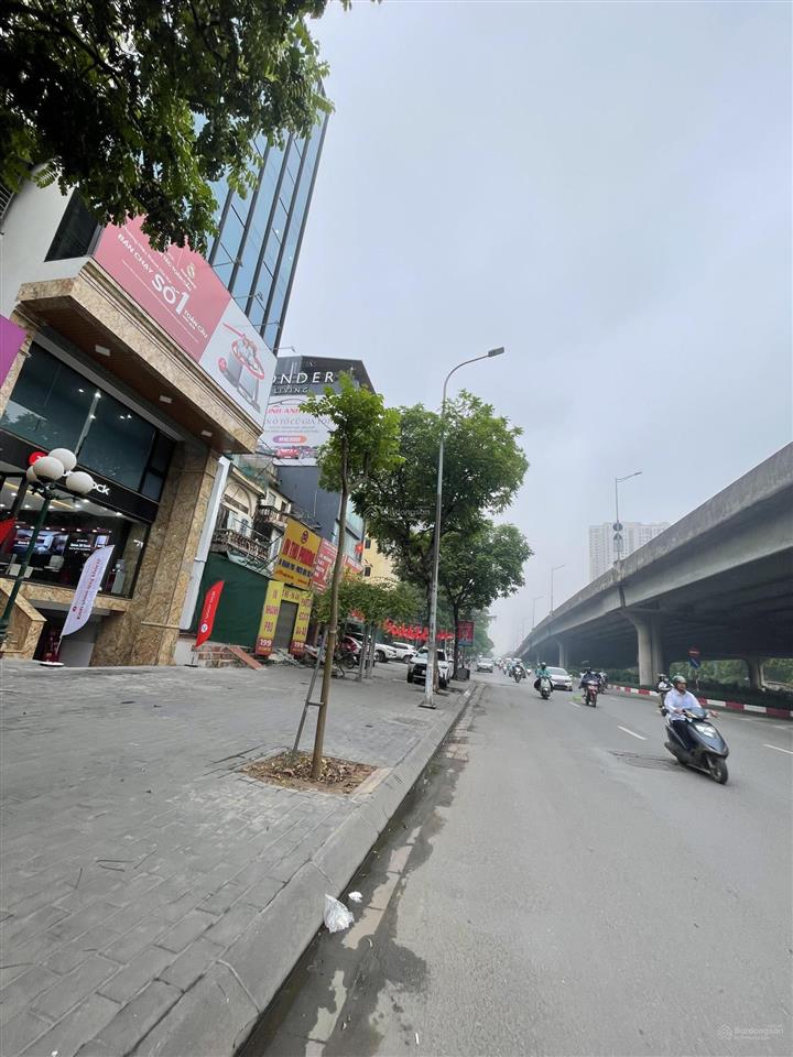 Khuất duy tiến toà văn phòng 110m 8 tầng 1 hầm 2 thoáng 78 tỷ 0797 277 ***
