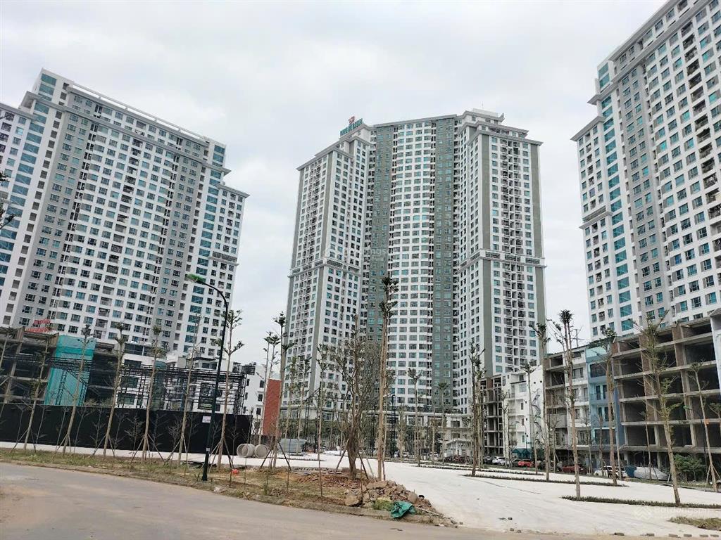 Chính chủ cần bán căn shop thương mại chân đế chung cư ia20 ciputra  76m  chỉ 3,x tỷ