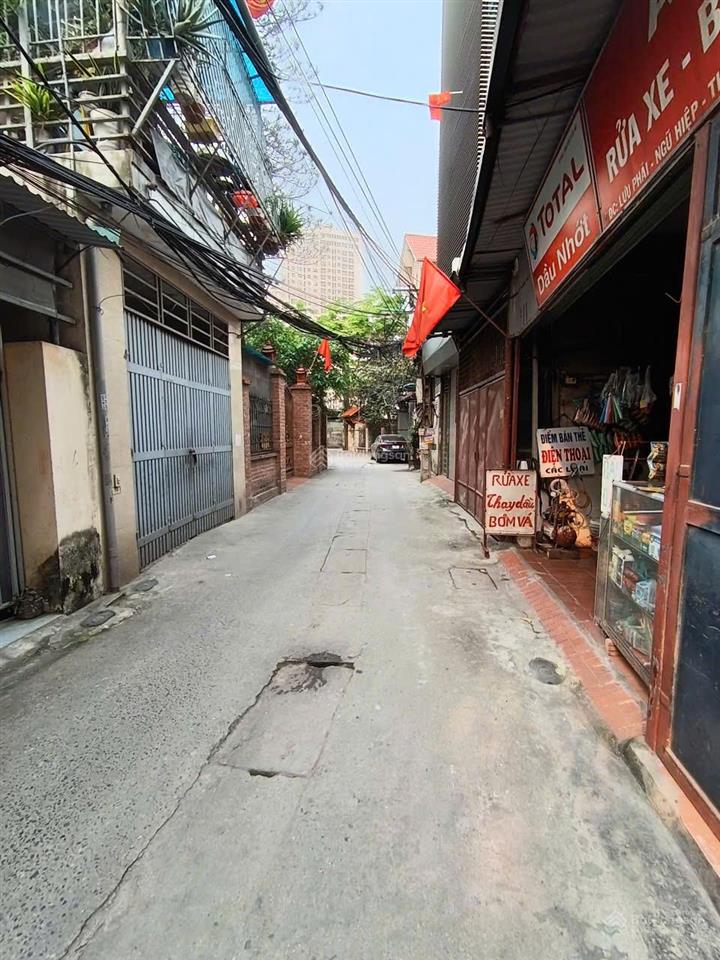 Cần bán gấp lô đất ngay mặt ql1a  52,5m2  tại đường ngọc hồi, xã ngũ hiệp, thanh trì cũ