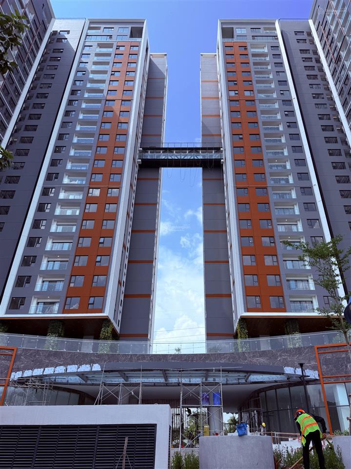 Bán gấp căn hộ essensia sky giá tốt đầu tư đón sóng metro 04 và mở rộng đường nht giá dưới 5,5 tỷ