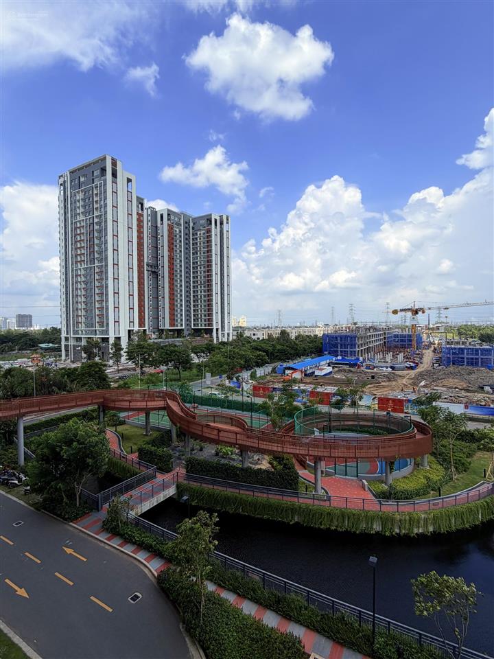 Bán gấp căn hộ essensia sky giá tốt đầu tư đón sóng metro 04 và mở rộng đường nht giá dưới 5,5 tỷ