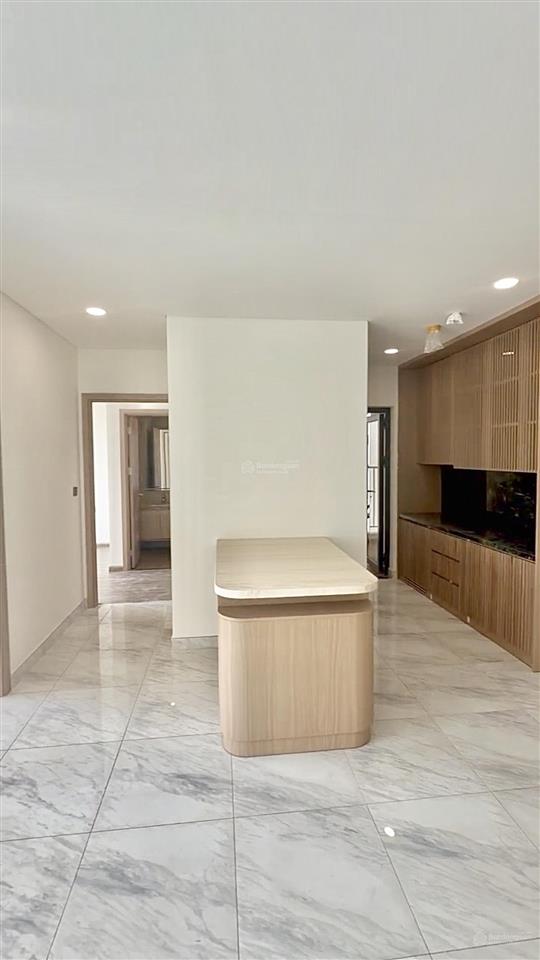 Bán gấp căn hộ essensia sky giá tốt đầu tư đón sóng metro 04 và mở rộng đường nht giá dưới 5,5 tỷ
