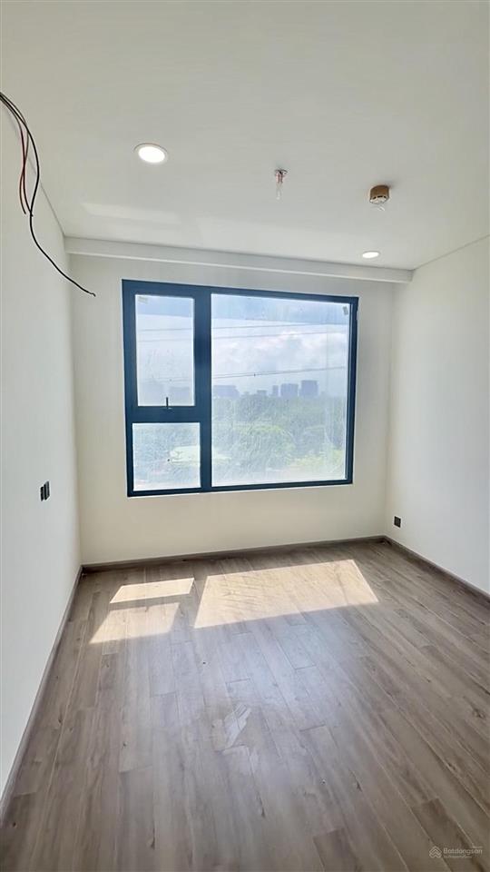 Bán gấp căn hộ essensia sky giá tốt đầu tư đón sóng metro 04 và mở rộng đường nht giá dưới 5,5 tỷ
