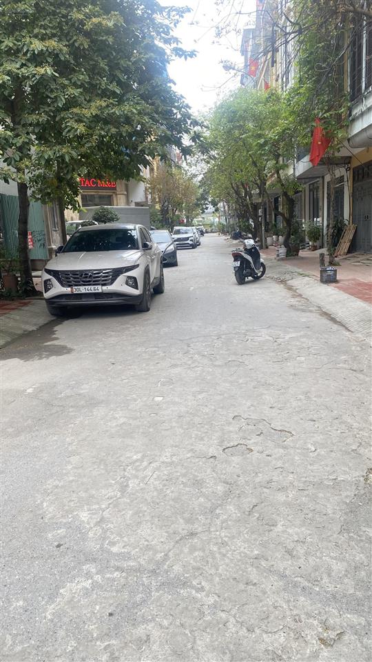 Nhà đẹp phố định công thượng, thanh xuân, dt 36 m2, 6 tầng, thang máy, ô tô, giá 9,7 tỷ. vị trí