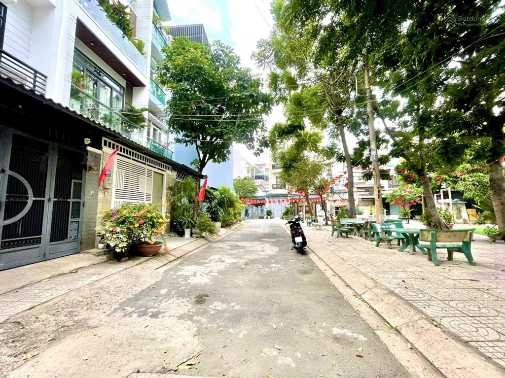 Nhà phạm văn chiêu, 3 tầng, hẻm 8m, ngay công viên nội khu, gò vấp, 7 tỷ hơn