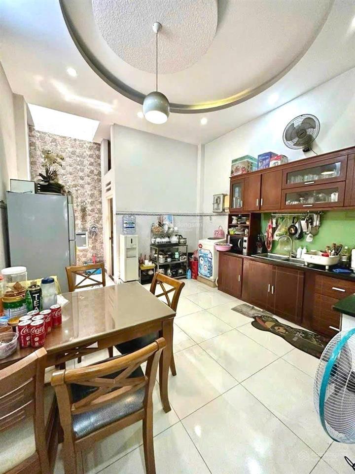 Nhà phạm văn chiêu, 3 tầng, hẻm 8m, ngay công viên nội khu, gò vấp, 7 tỷ hơn