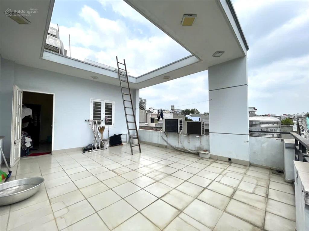 Chủ gấp bán, nhà 3 tầng, 5x16, hẻm xe hơi thông, đường nguyễn văn quá, chỉ 6 tỷ