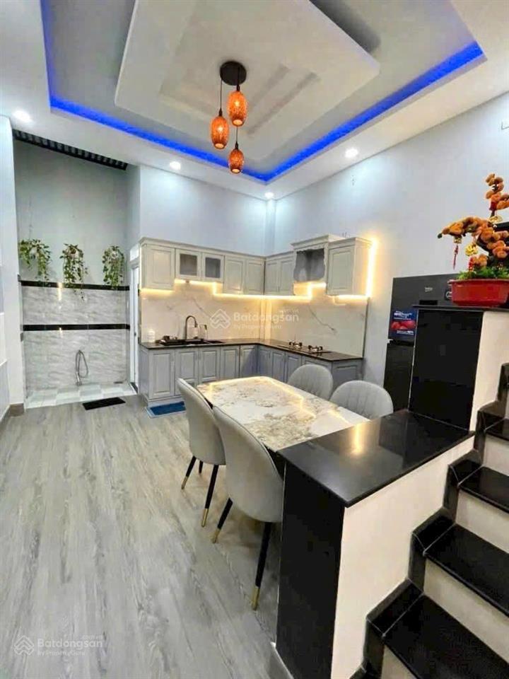 Bán nhà 4 tầng, 68m2, hẻm oto 5m, đường nguyễn ảnh thủ, chỉ 5 tỷ