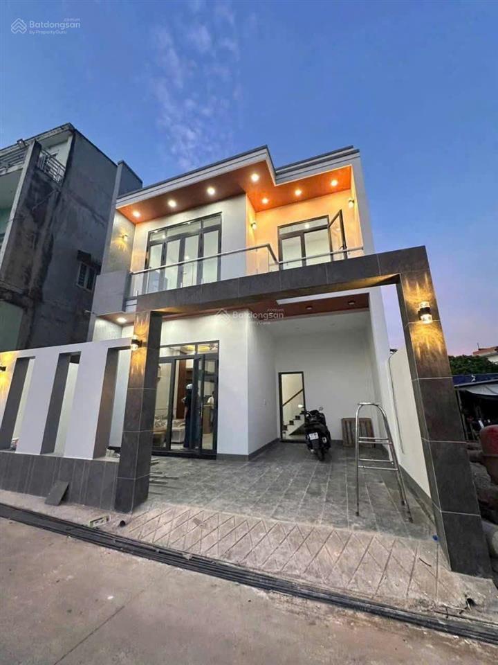 Nhà ngang 8m mới hoàn thiện cực thoáng sổ hông riêng trả trước chỉ 500 triệu