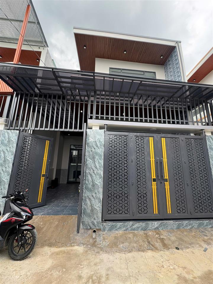 Thường xuyên đi công tác xa nên tôi cần bán lại căn nhà phường tân triều gần ngay đường trục 16