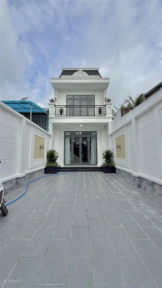 Nhà 2 lầu tân cổ điển mới xây ngay cổng chào phường tân triều  bán gấp 2 tỷ 050  100m2