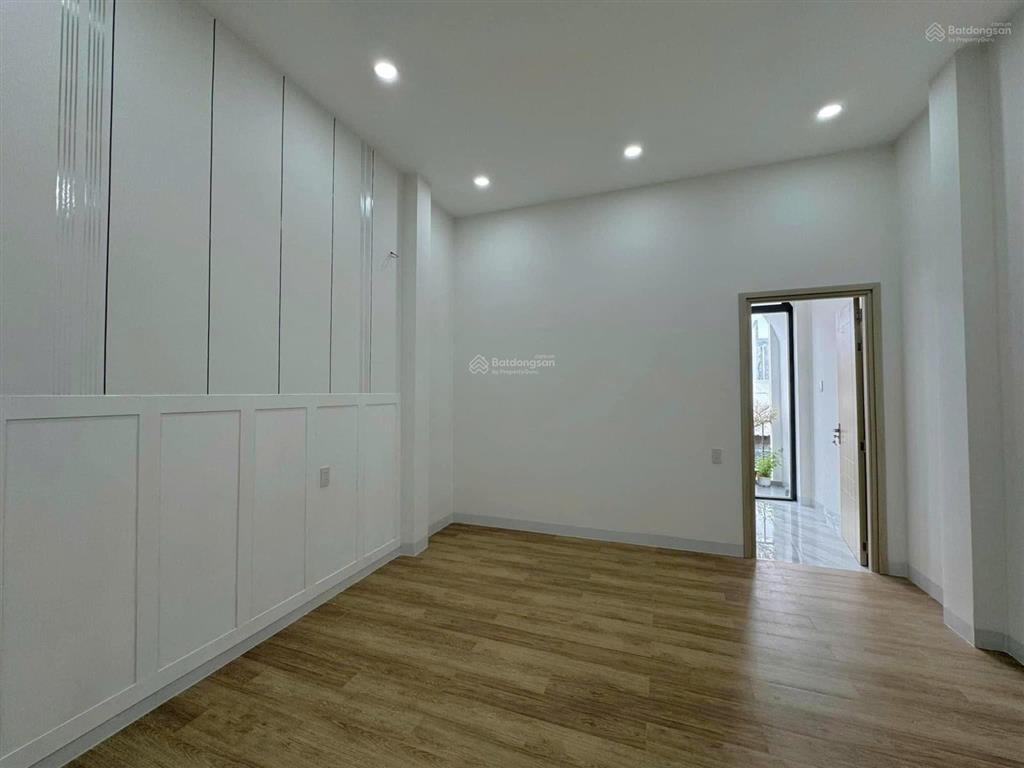 Chủ ngộp hạ giá 200 triệu bán nhà gần đường trục 16, phường tân triều