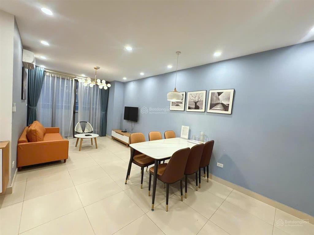 Gia đình cần bán nhanh căn góc 3 ngủ tại dự án flc green home số 18 phạm hùng