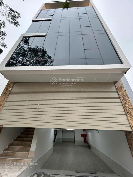 Hiếm có khó tìm tòa văn phòng phố cổ linh 100m² 8 tầng hầm view công viên dòng tiền khủng 45.6 tỷ