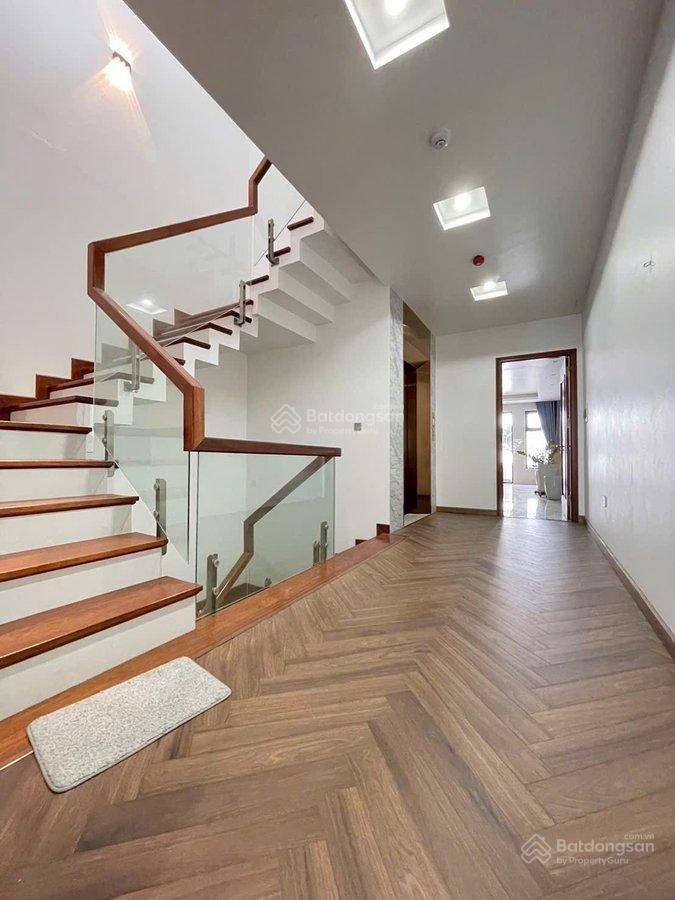 Hiếm khu ngọc thụy 90m²  6 tầng  thang máy  kinh doanh văn phòng, spa, nha khoa cực đẹp
