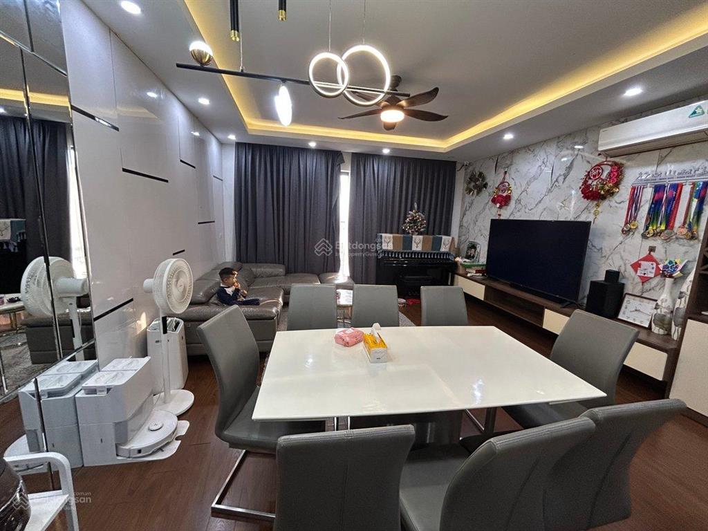 Nhà thạch bàn 90m²  6 tầng thang máy  vỉa hè  kinh doanh văn phòng đỉnh  27.9 tỷ