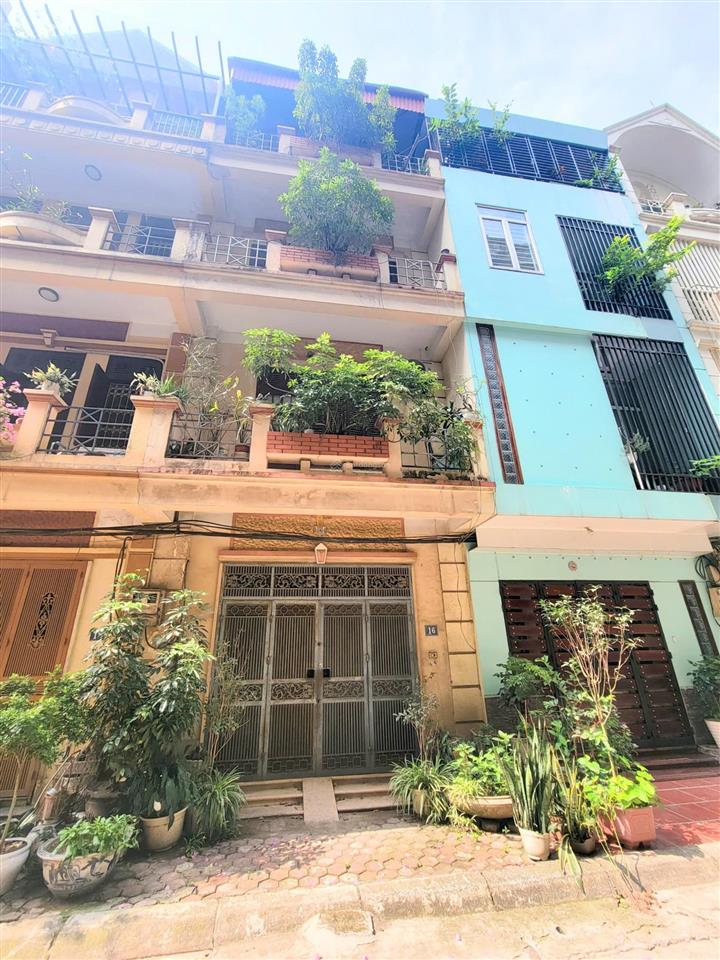 Cho thuê nhà phố gia quất  55m²  3 tầng 1 tum  4 ngủ  chỉ 10 triệu/tháng