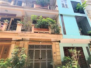 Cho thuê nhà phố gia quất  55m²  3 tầng 1 tum  4 ngủ  chỉ 10 triệu/tháng