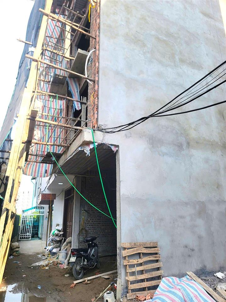 Bán nhà đông dư gia lâm | 36m2 x 5 tầng | mt 4,2m | ngõ oto | nhà mới xây sắp bàn giao nhỉnh 5 tỷ