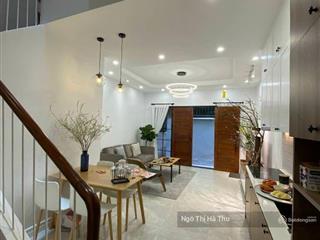 Bán căn nhà giá rẻ nhất lâm du, nhà dân xây, ngay cạnh phố dt 36mm2, 4 tầng, giá hơn 8 tỷ