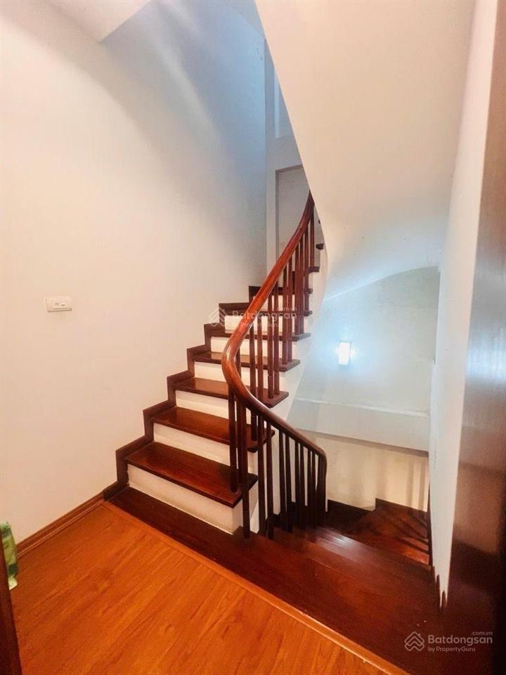 Hơn 13 tỷ nhà ngõ thông ôtô qua nhà 52m2 x 5 tầng phường nghĩa đô cầu giấy