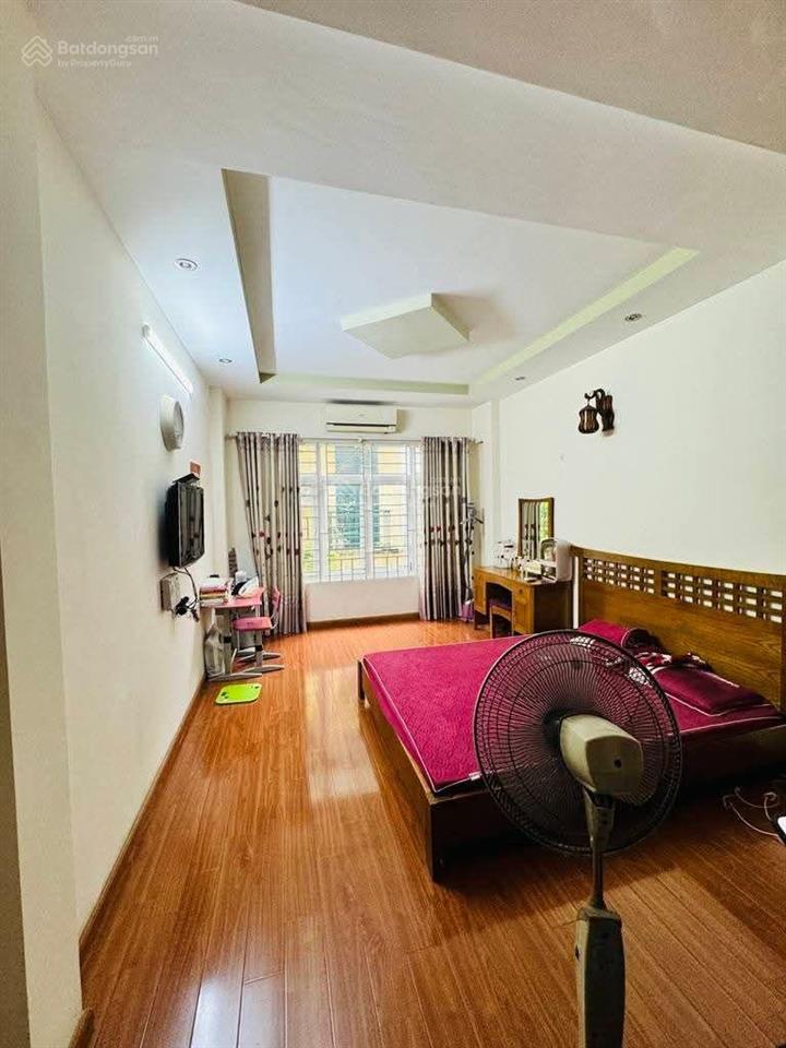 Hơn 11 tỷ nhà ngõ thông ôtô qua nhà phố nguyễn khánh toàn, phường nghĩa đô