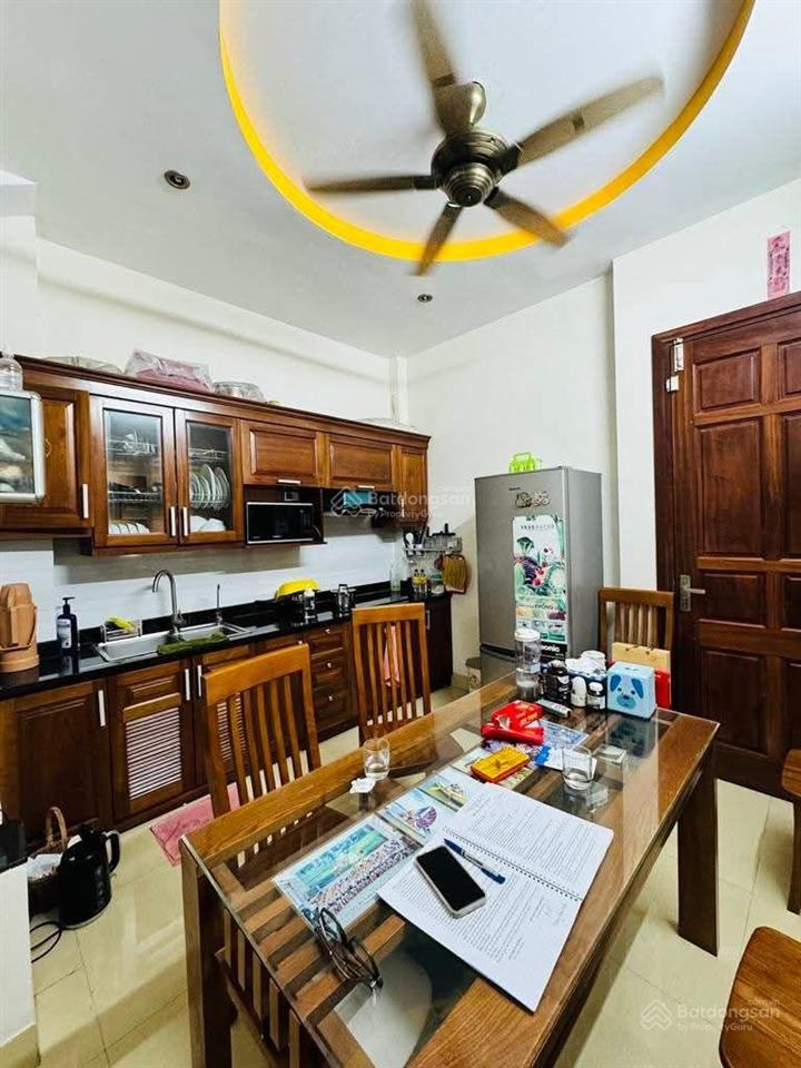 Hơn 11 tỷ nhà ngõ thông ôtô qua nhà phố nguyễn khánh toàn, phường nghĩa đô