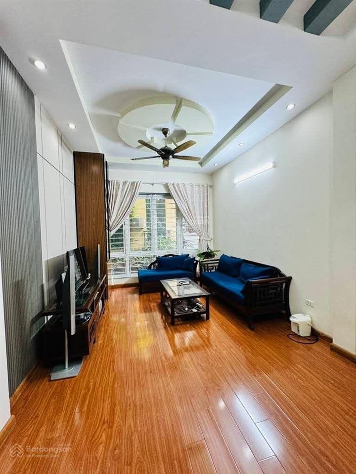 Hơn 11 tỷ nhà ngõ thông ôtô qua nhà phố nguyễn khánh toàn, phường nghĩa đô