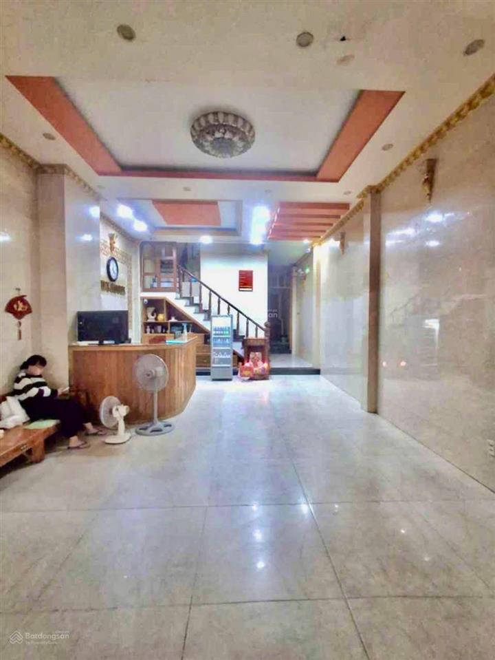 Khách sạn mtkd có thang máy lê trọng tấn doanh thu 100tr/tháng 100m² có lề 2m chỉ 12.9 tỷ tl