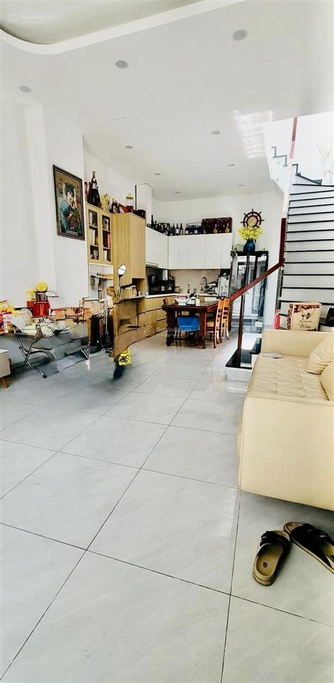 Nhà 2 tầng btct  gò dầu 51m2 xe hơi đậu cửa chỉ 5.2 tỷ còn thương lượng