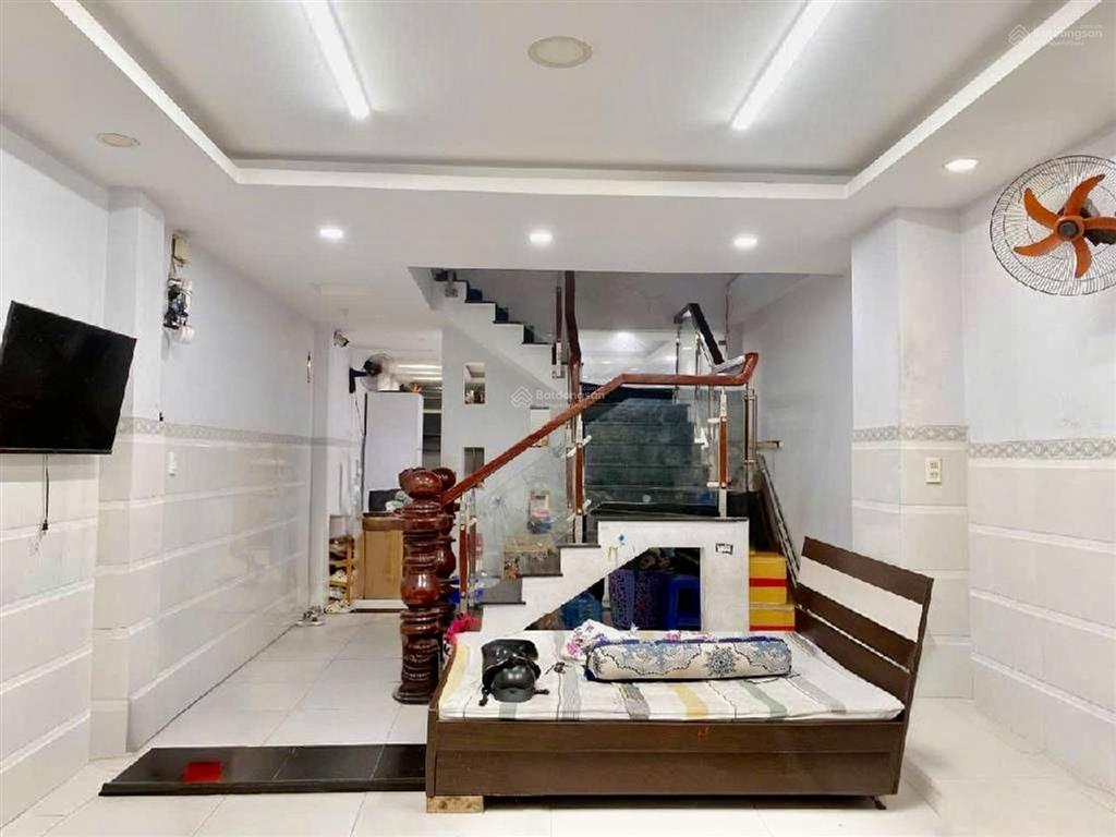 Nhà 4 tầng tân hương  hẻm 6m xe tải đổ cửa 90m2 chủ ngộp 9.x tỷ nhỏ thương lượng