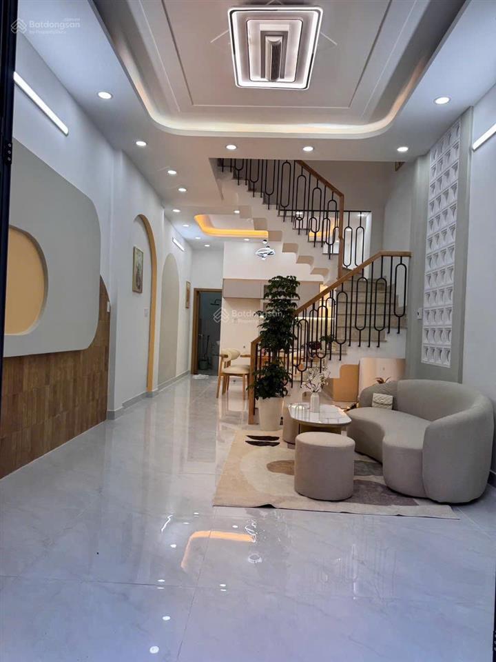 Nhà 2 tầng kênh nước đen  hxh 5m thông 52m2  gần lê thúc hoạch  giá 5.68 tỷ tl